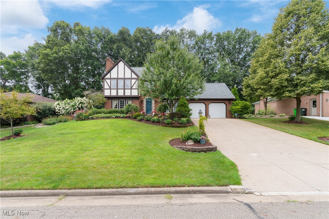 2335 Fallen Oak Circle NE