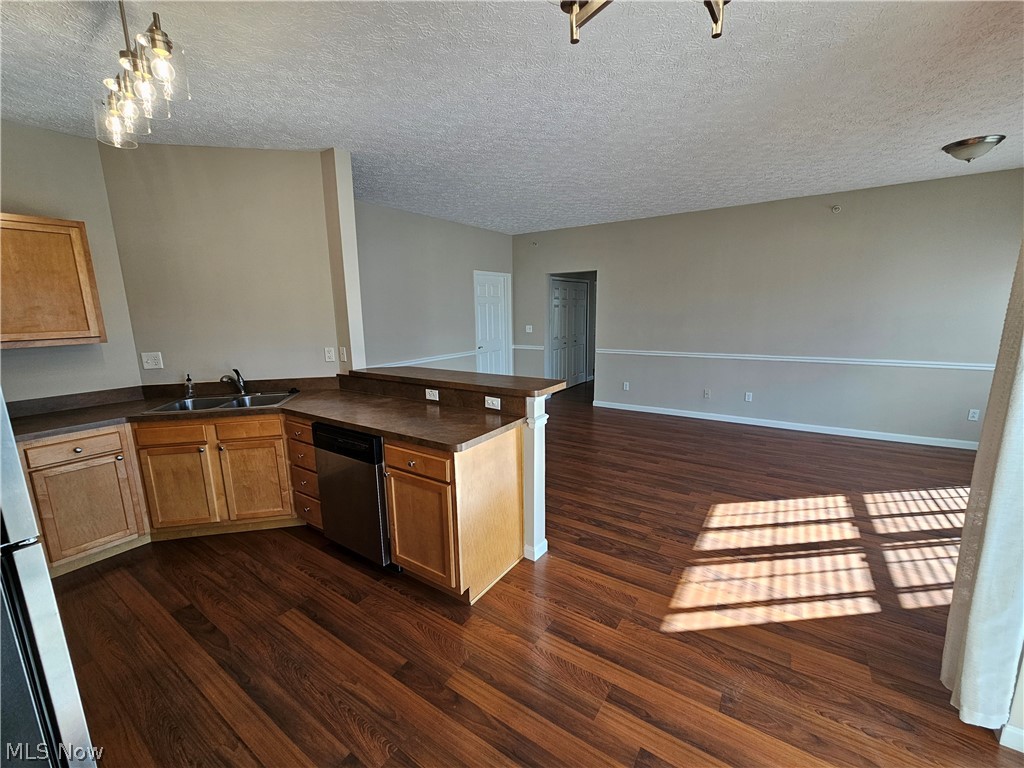 Aquamarine Condominiums - Residential