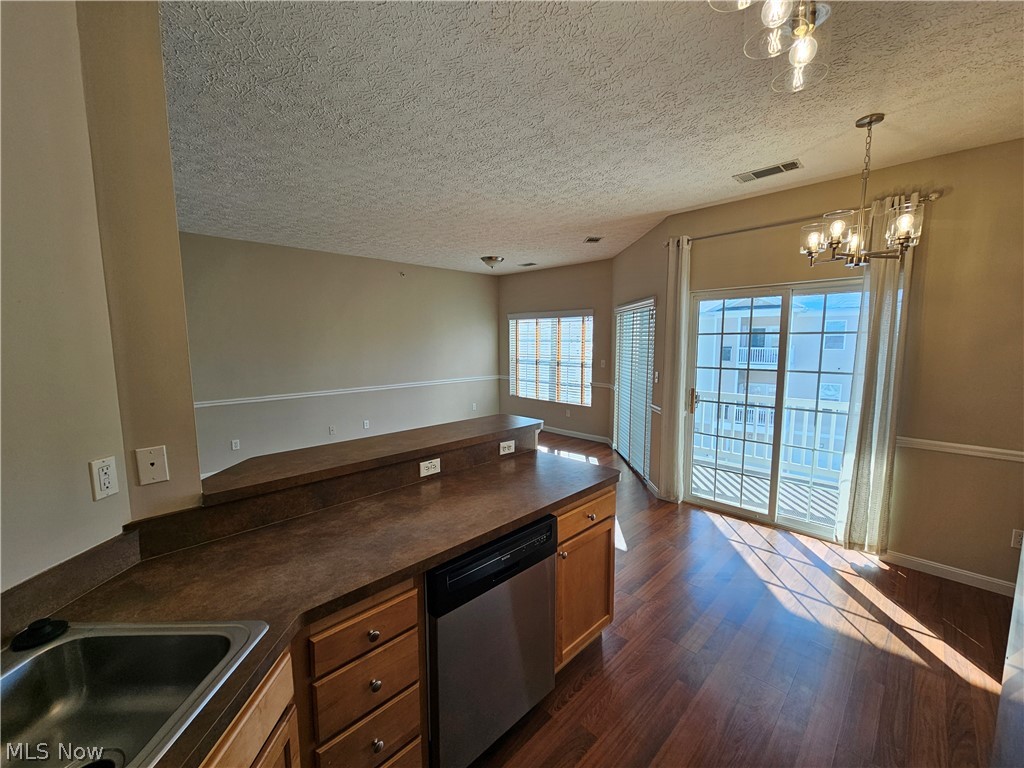 Aquamarine Condominiums - Residential