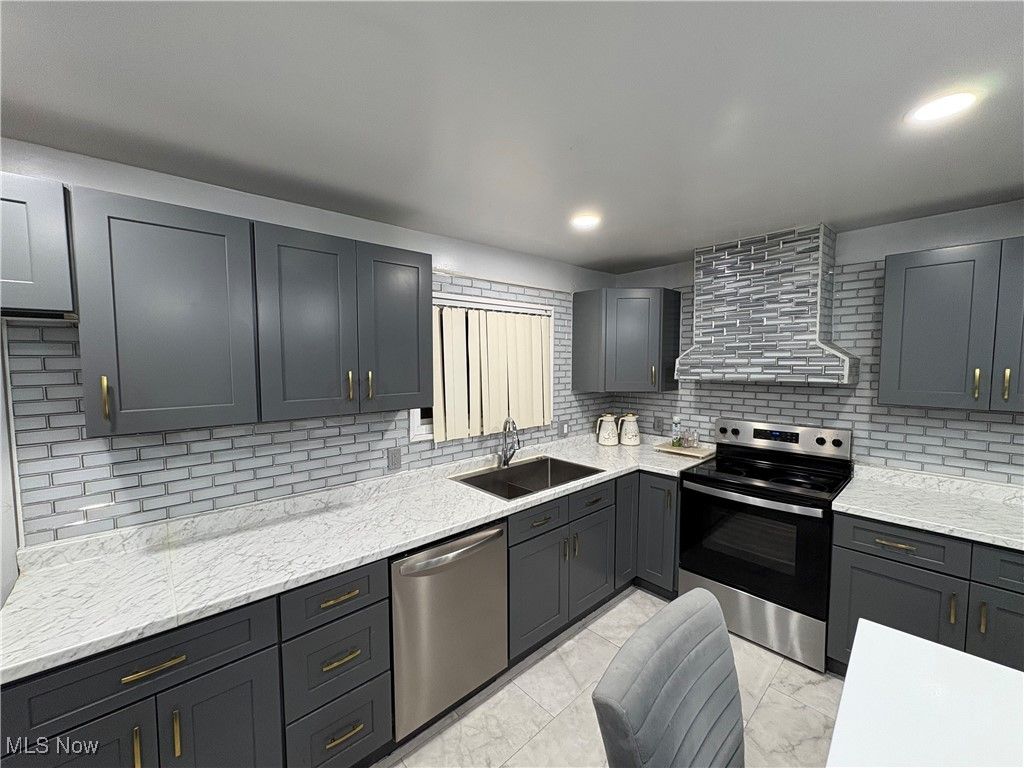 Photo of 2993 Prange Drive, Cuyahoga Falls, OH 44223 (MLS # 5182431)