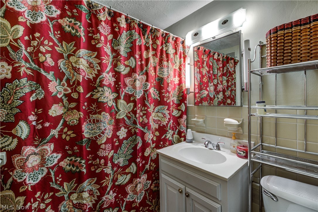 Shaker Club Condos - Residential