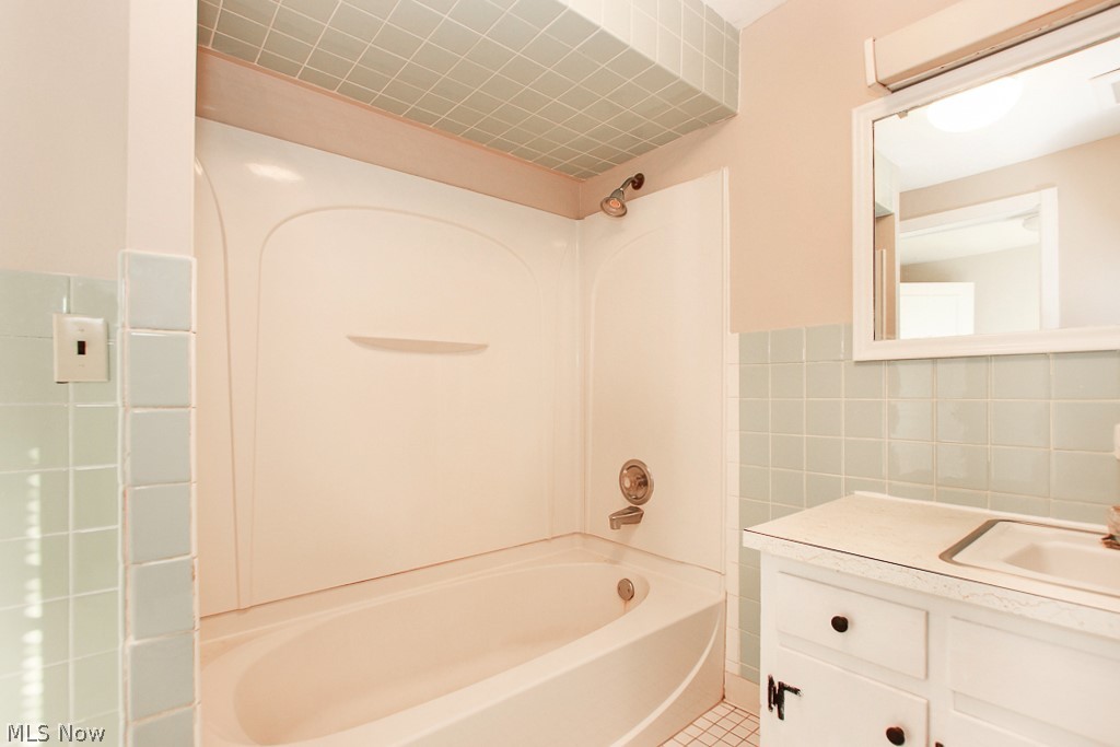 Auburn Ind Park - Residential Lease