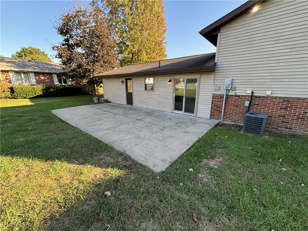 451 Lockport Avenue, New Philadelphia, Ohio image 3