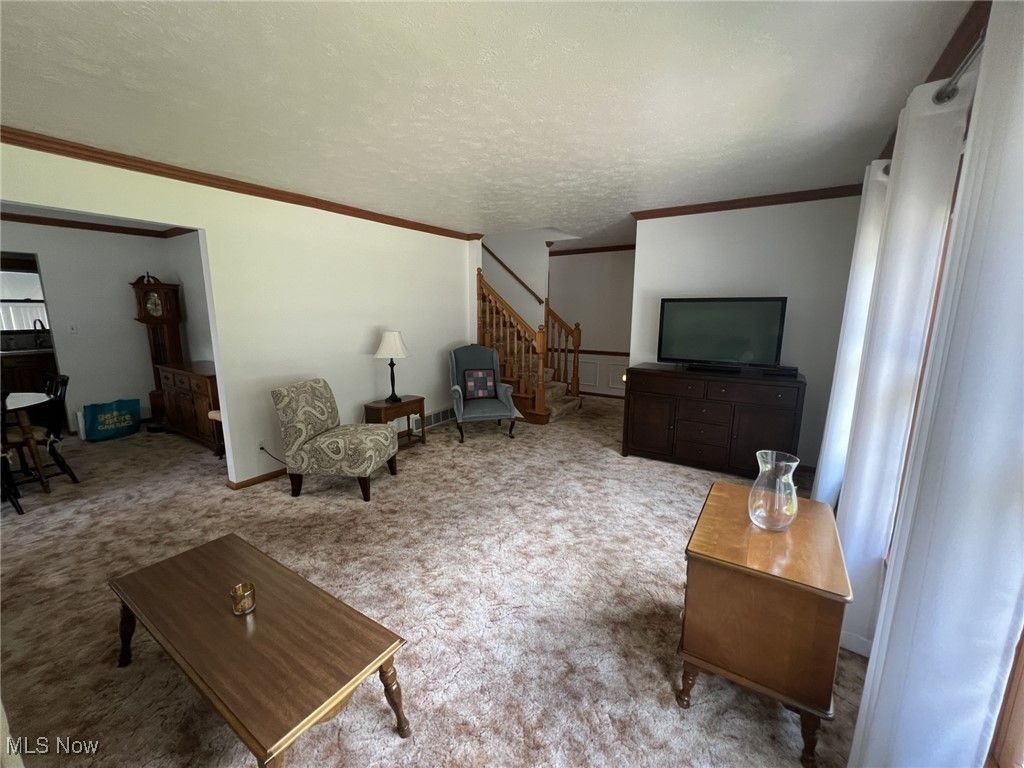 Photo of 7579 Mccreary Road, Seven Hills, OH 44131 (MLS # 5166130)