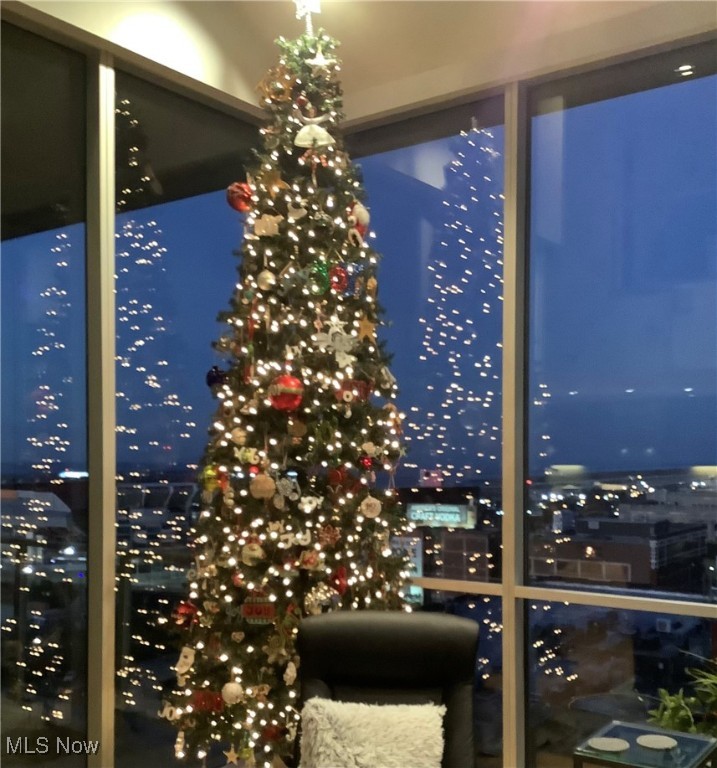 Pinnacle Condominium - Residential