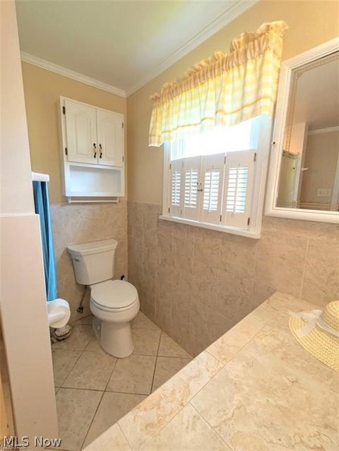 Tiny photo for 714 Sunset Drive, Lisbon, OH 44432 (MLS # 5253429)