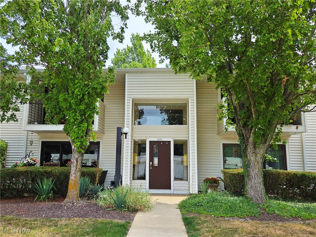 Step into style and comfort. This spacious and impeccably maintained 2-bedroom, 2-full bath condo offers over 1,200 sq ft of well-designed living space with generously sized rooms and abundant storage. You’ll love the large bedrooms, open layout and big closets with built-in shelving. The primary bedroom features a convenient en-suite bath with walk-in shower. Modern updates include new or upgraded flooring, lighting, granite kitchen counters, bathroom fixtures and tile, laundry room cabinets and door, and a brand-new washer. All-electric utilities provide simplicity and efficiency (no gas service required).
Situated on the top (second) floor and rear side of the building, this home offers scenic views and a more private setting, plus an ideal spot to relax on the balcony overlooking the wooded yard. (Note there is no elevator in the building.)
The unit is move-in ready and includes a dedicated detached garage with automatic opener and built-in cabinet, extra outdoor and guest parking, and a personal storage closet on the building’s first floor.
Set in the desirable Gardens of Bay Landing development, you’ll appreciate beautifully landscaped grounds, two swimming pools, scenic ponds and courts for tennis, pickleball, and basketball. All this, with an impressively low $300/month HOA fee that includes your water and sewer utilities. The HOA restricts rentals and dogs, with the exception of service animals as required by law, but cats and other small pets are welcome. The building has consistently clean and well-maintained common areas.
This location combines a park-like setting with quick access to shops, dining, and popular destinations—3 min to Westlake Rec Center and Porter Library, 10 min to Crocker Park and Great Northern, 15 min to Cleveland Metroparks, 18 min to Hopkins Airport, and 27 min to Downtown Cleveland.
Schedule your private showing of this beautiful home today!