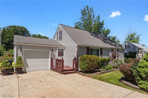 Photo of 154 Fairfield Road, Avon Lake, OH 44012 (MLS # 5220995)