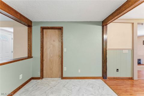 Tiny photo for 154 Fairfield Road, Avon Lake, OH 44012 (MLS # 5220995)
