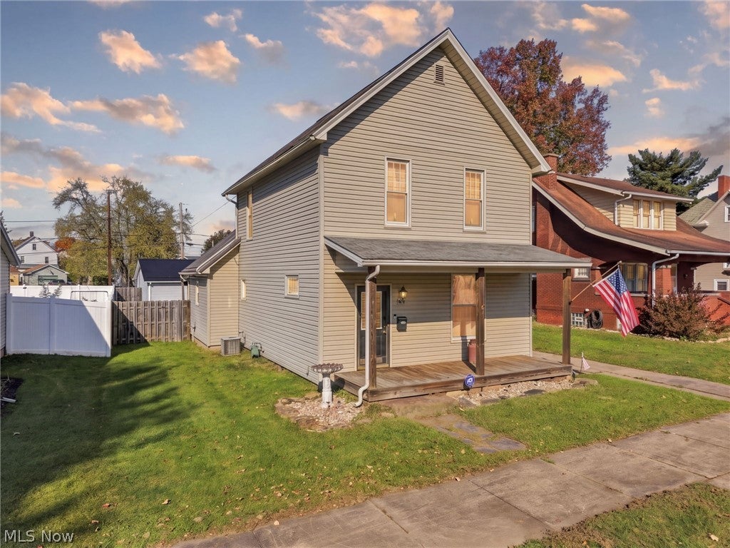 754 2nd Street SE