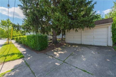 Tiny photo for 3538 W 128th Street, Cleveland, OH 44111 (MLS # 5226641)