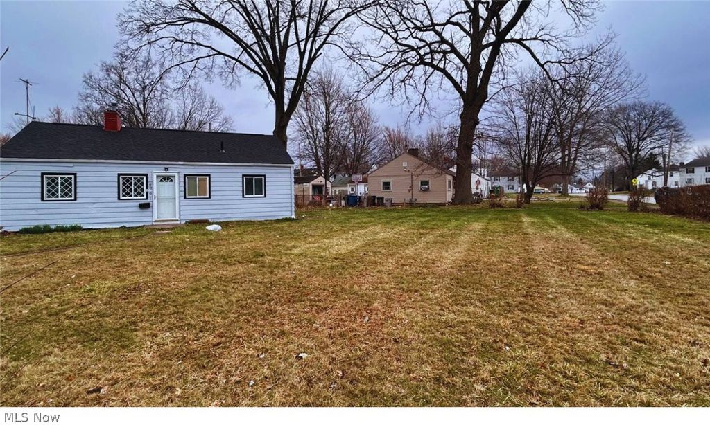 Photo of 4061 Gregus Avenue, Lorain, OH 44055 (MLS # 5192388)