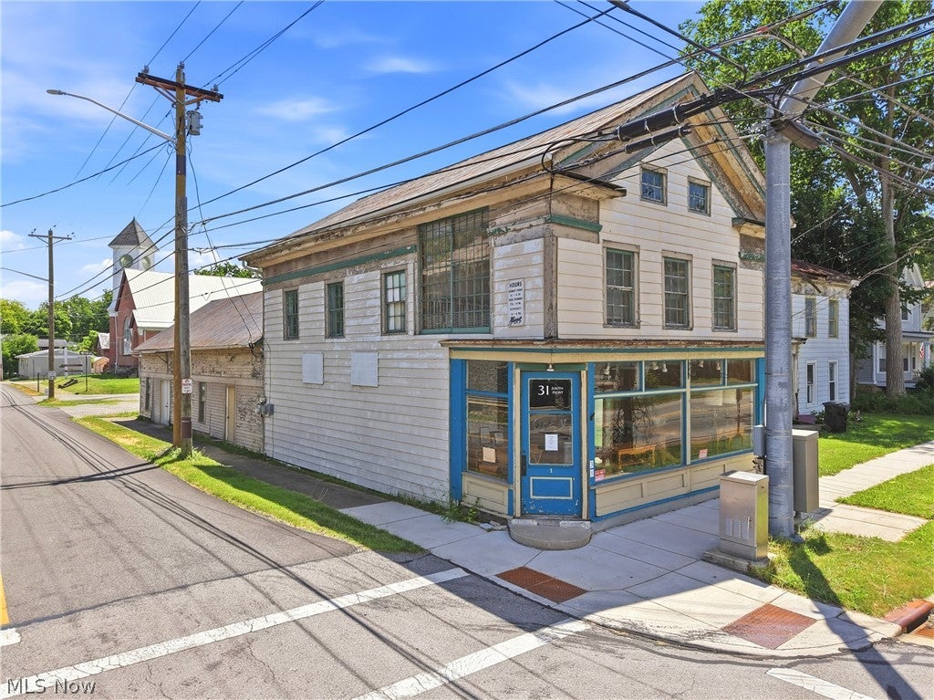 31 & 33 S Front Street