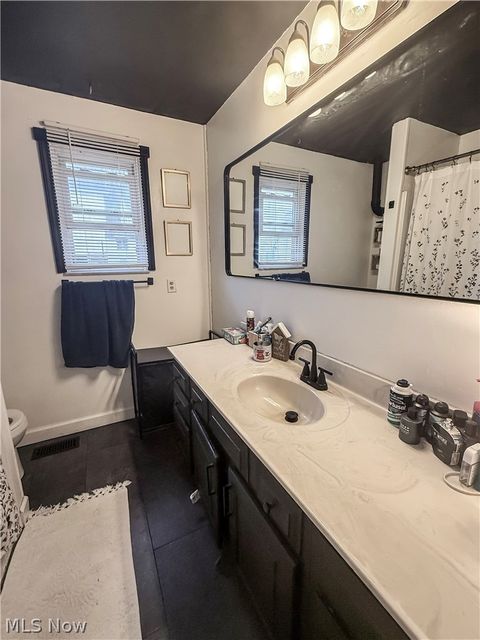 Tiny photo for 4408 Lincoln Street, Parkersburg, WV 26104 (MLS # 5188043)