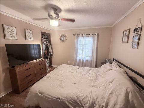 Tiny photo for 4408 Lincoln Street, Parkersburg, WV 26104 (MLS # 5188043)