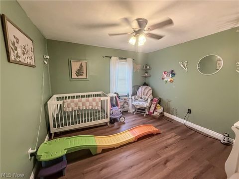 Tiny photo for 4408 Lincoln Street, Parkersburg, WV 26104 (MLS # 5188043)