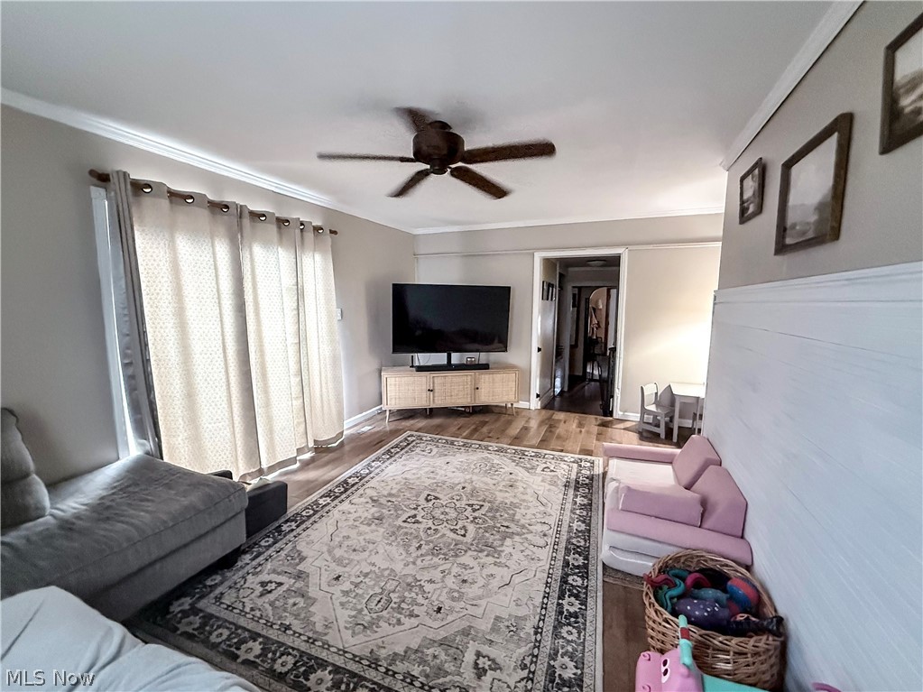 H Olmes Park Adn - Residential