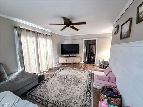 Tiny photo for 4408 Lincoln Street, Parkersburg, WV 26104 (MLS # 5188043)