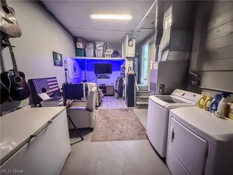 Tiny photo for 4408 Lincoln Street, Parkersburg, WV 26104 (MLS # 5188043)