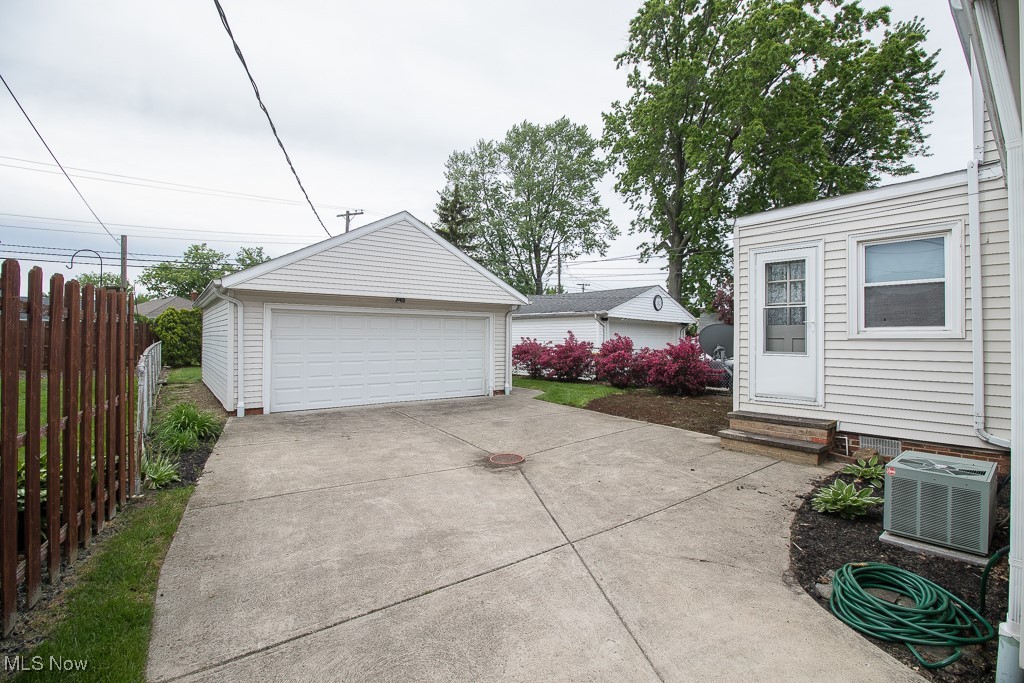 31910 Pendley Road, Willowick, Ohio image 27
