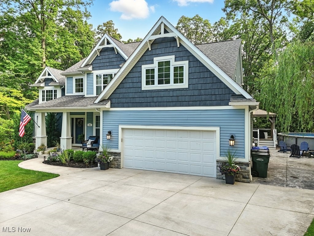 211 Woodridge Circle