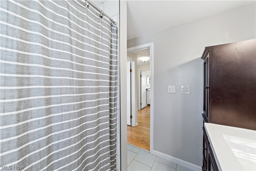 F & F Dev Co Inc - Residential