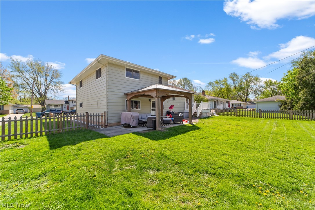 F & F Dev Co Inc - Residential