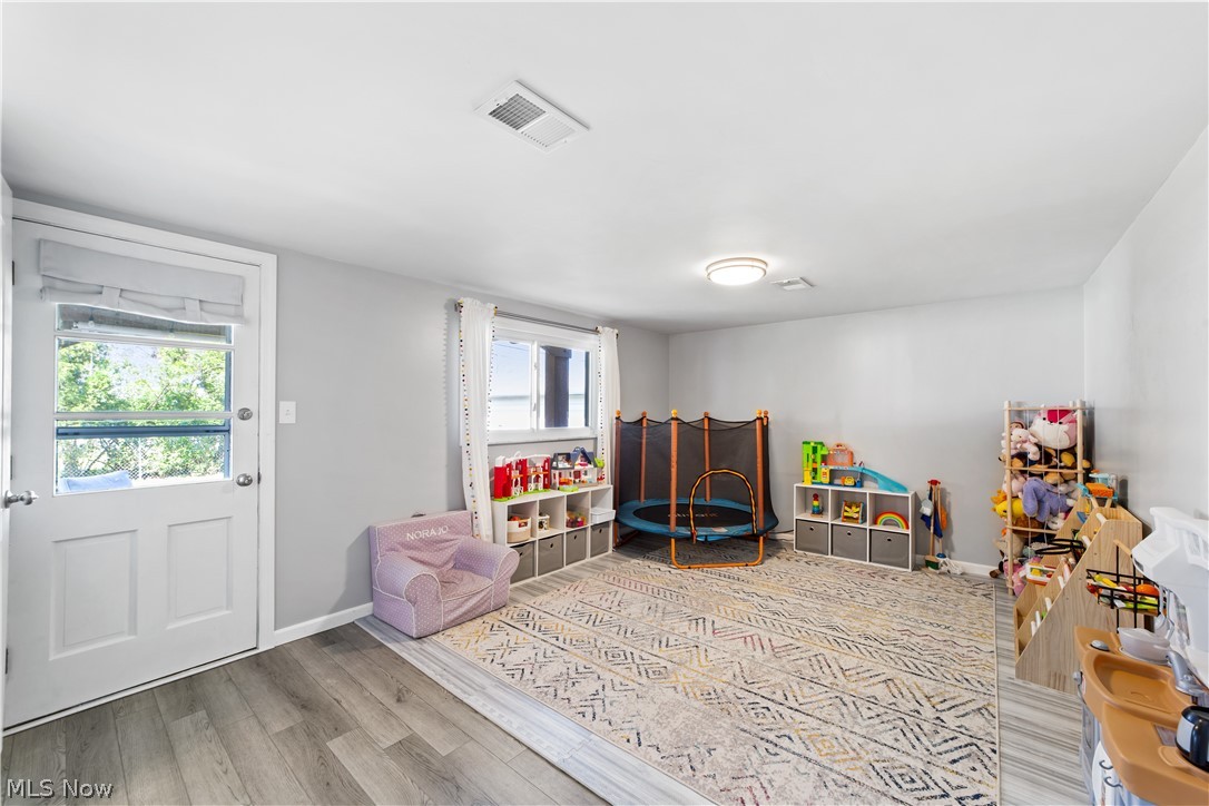 F & F Dev Co Inc - Residential