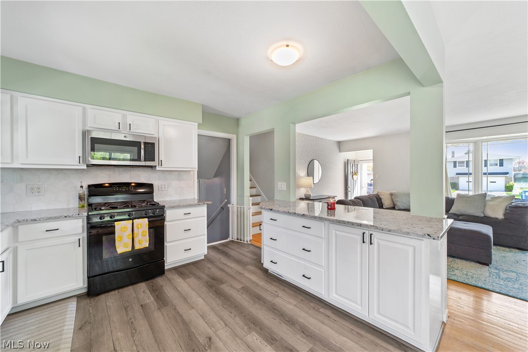 F & F Dev Co Inc - Residential