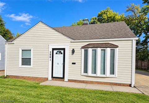 Homes For Sale - 3881 E 188th Street<br/> Cuyahoga County, Cleveland, OH 44122