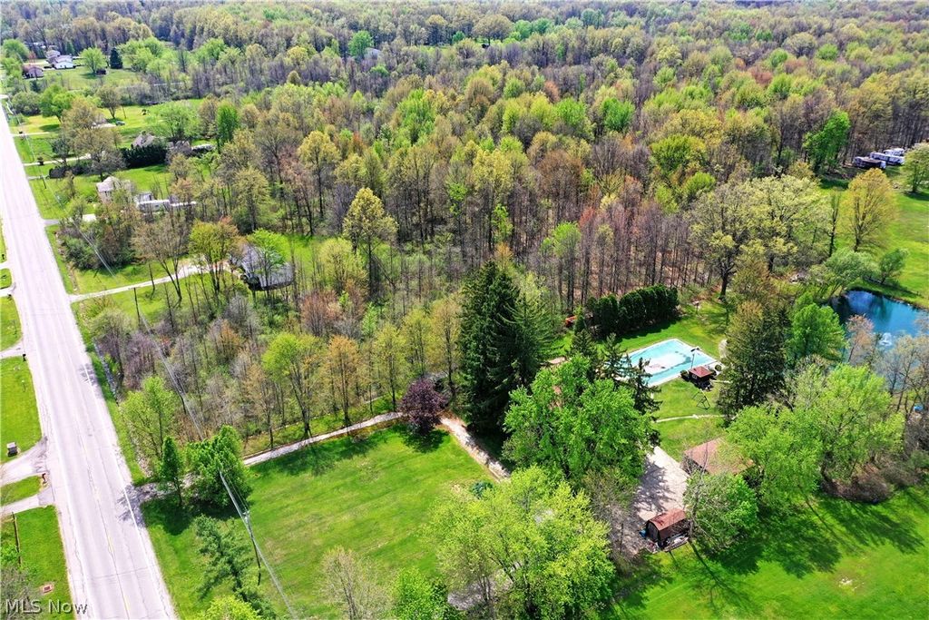 Photo of Mahoning, Warren, OH 44481 (MLS # 5204469)
