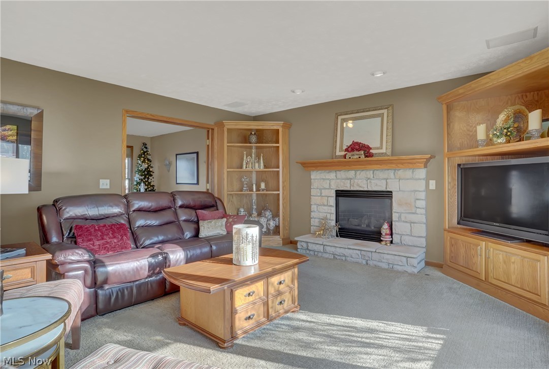 Cloverleaf - Residential