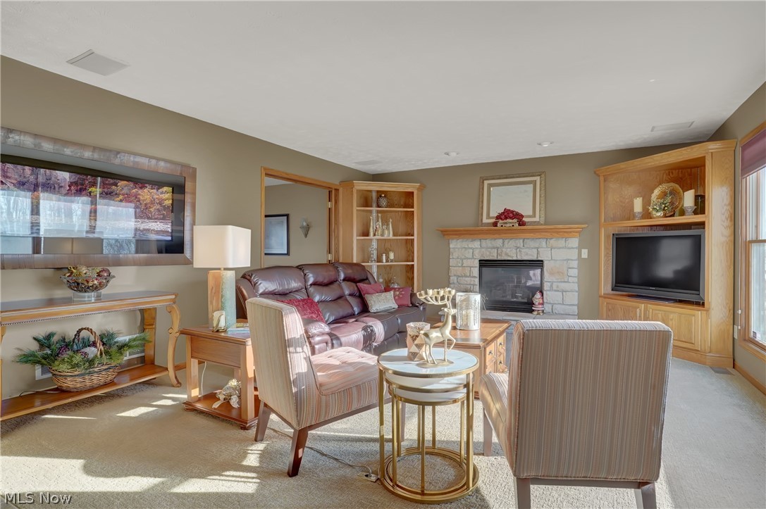 Cloverleaf - Residential