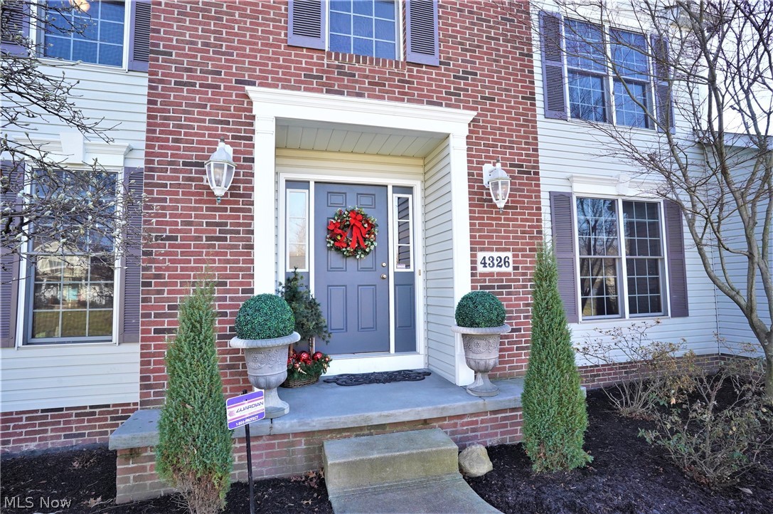 Cloverleaf - Residential