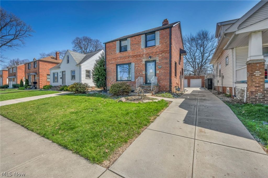 Photo of 4911 Tuxedo Avenue, Parma, OH 44134 (MLS # 5199858)