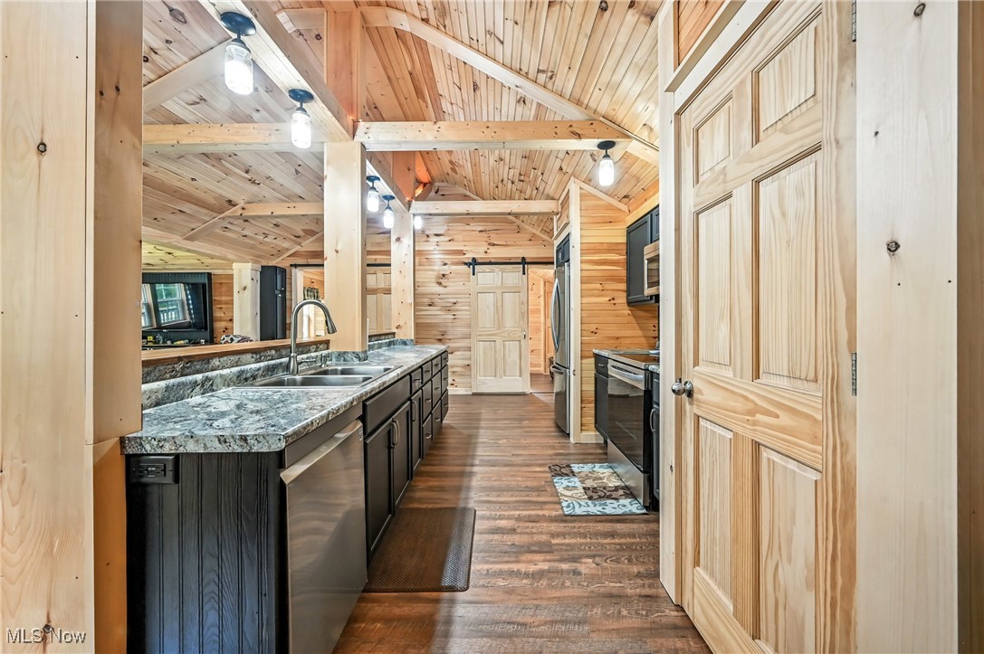 Berlin Center, Ohio 44401, United States, 2 Bedrooms Bedrooms, ,2 BathroomsBathrooms,Residential,Contingent,176228