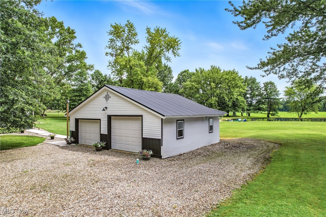 Berlin Center, Ohio 44401, United States, 2 Bedrooms Bedrooms, ,2 BathroomsBathrooms,Residential,Contingent,176228