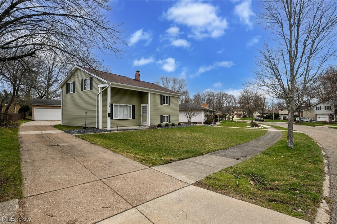 Bedford Colony Club Apts - Residential