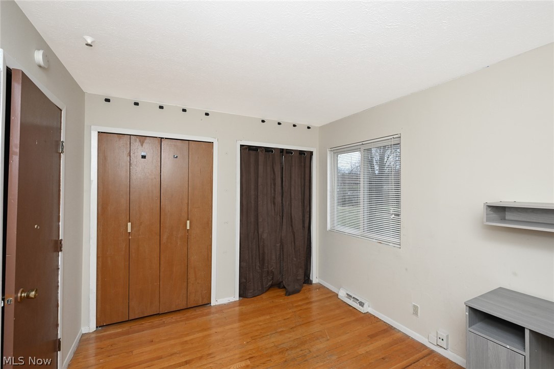 Bedford Colony Club Apts - Residential