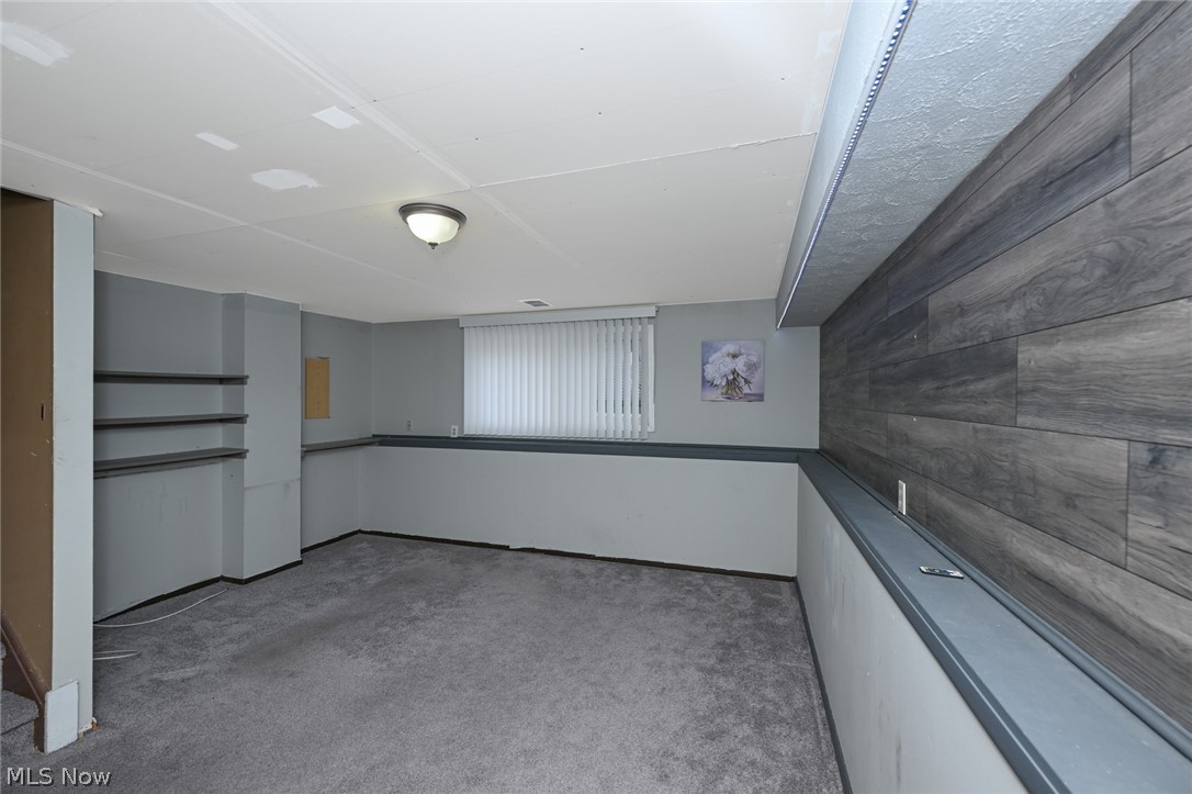 Bedford Colony Club Apts - Residential