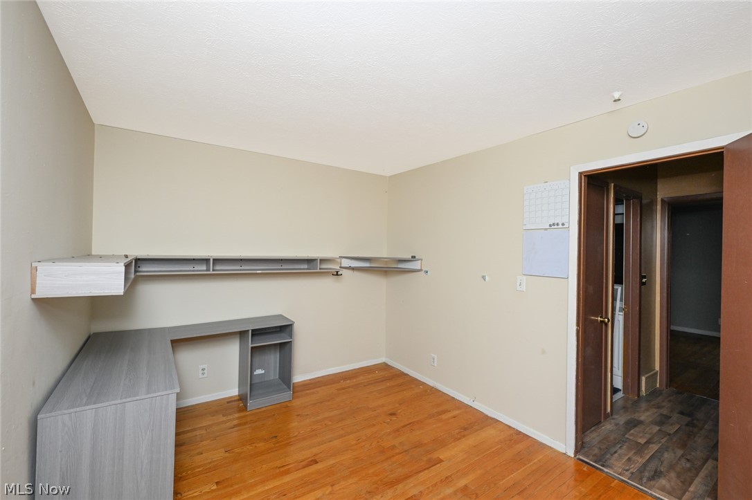 Bedford Colony Club Apts - Residential