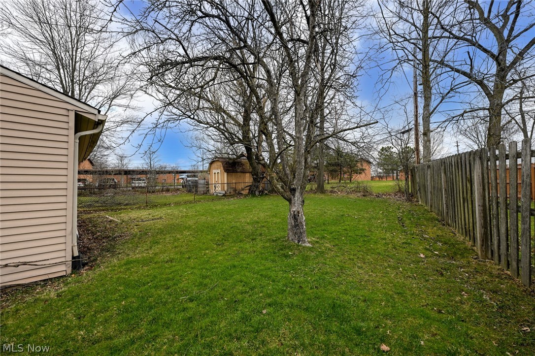 Bedford Colony Club Apts - Residential