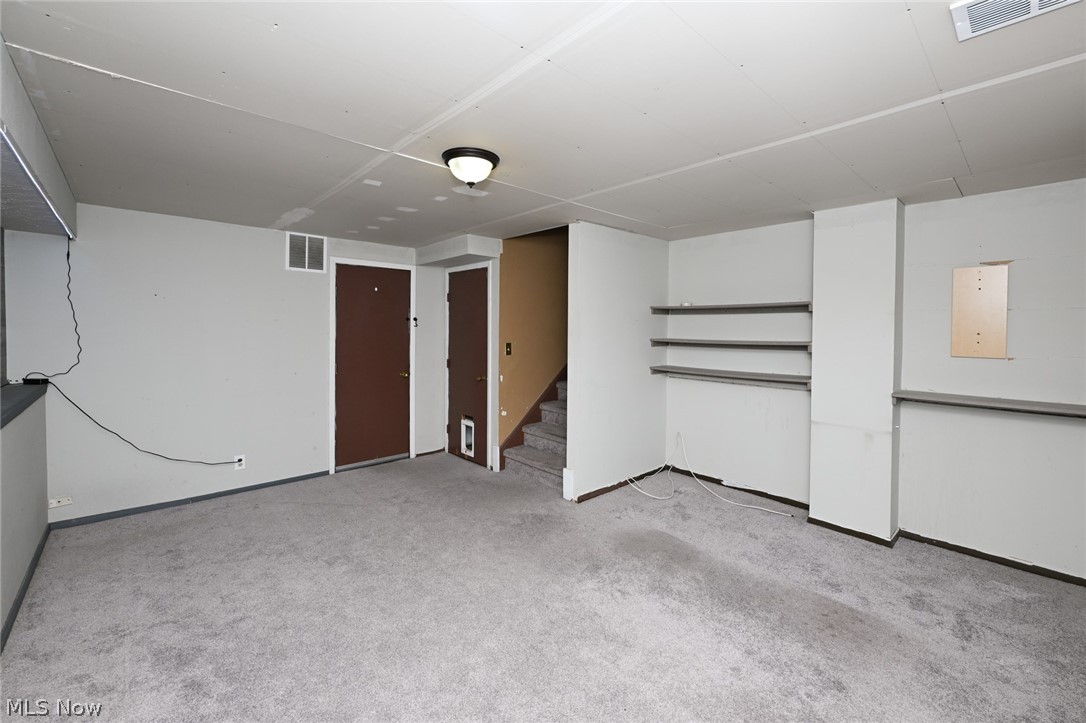 Bedford Colony Club Apts - Residential