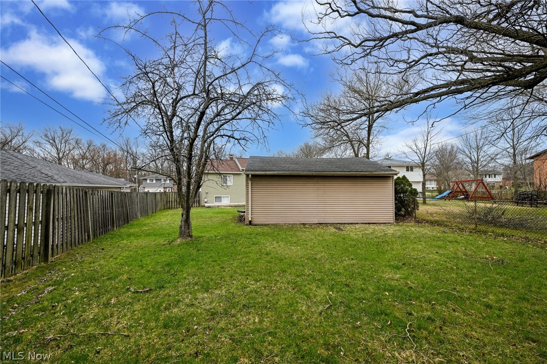 Bedford Colony Club Apts - Residential