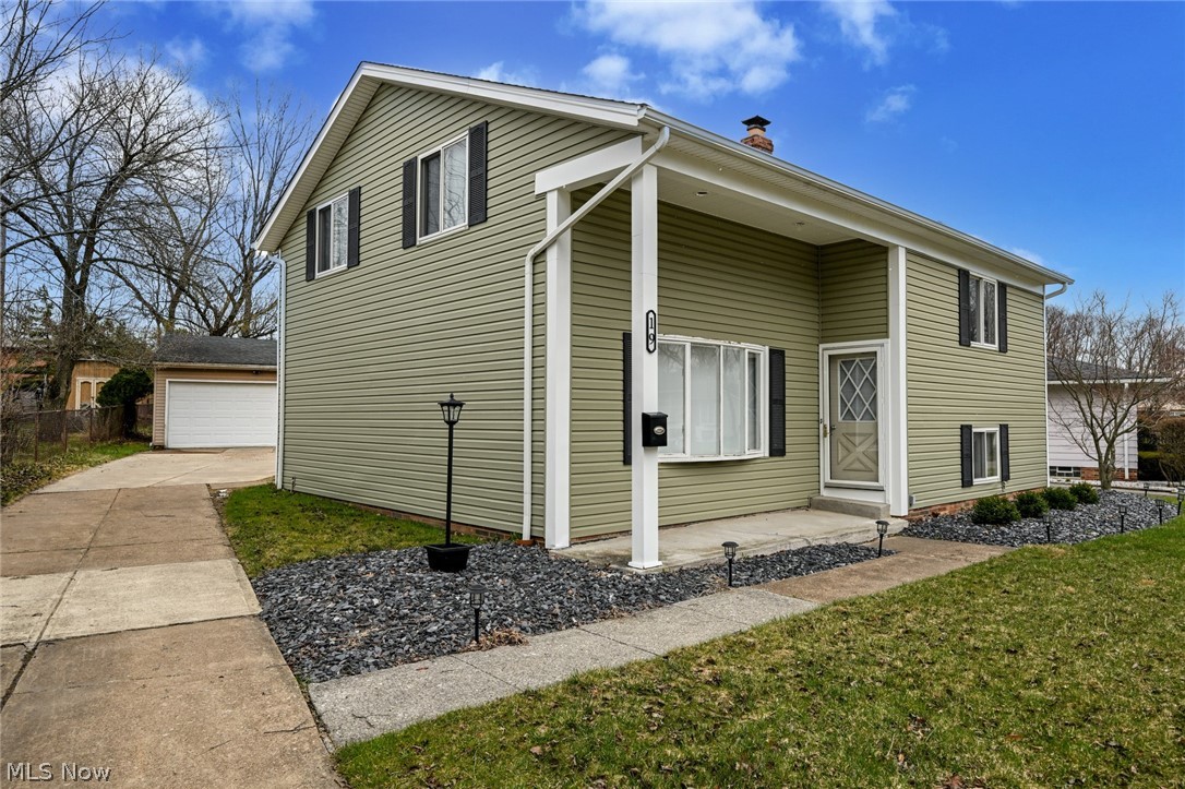 Bedford Colony Club Apts - Residential