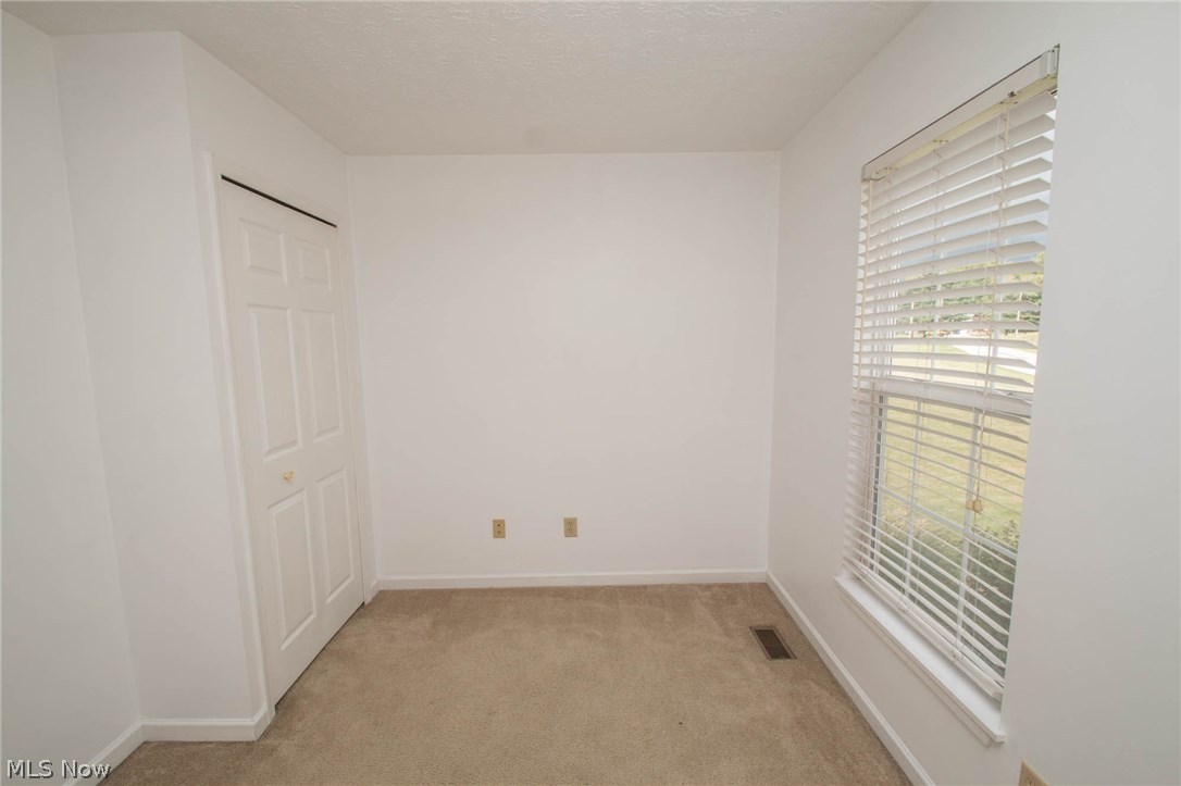 Wolfs Den - Residential Income