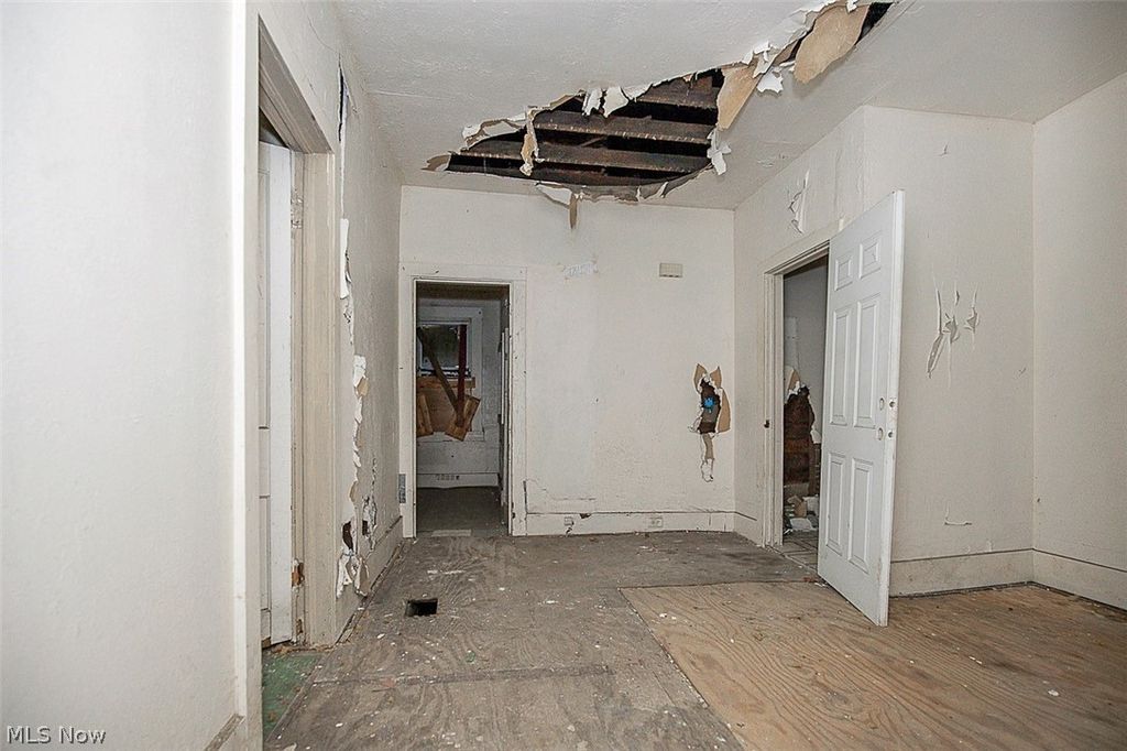 Photo of 1054 E 71st Street, Cleveland, OH 44103 (MLS # 5206146)