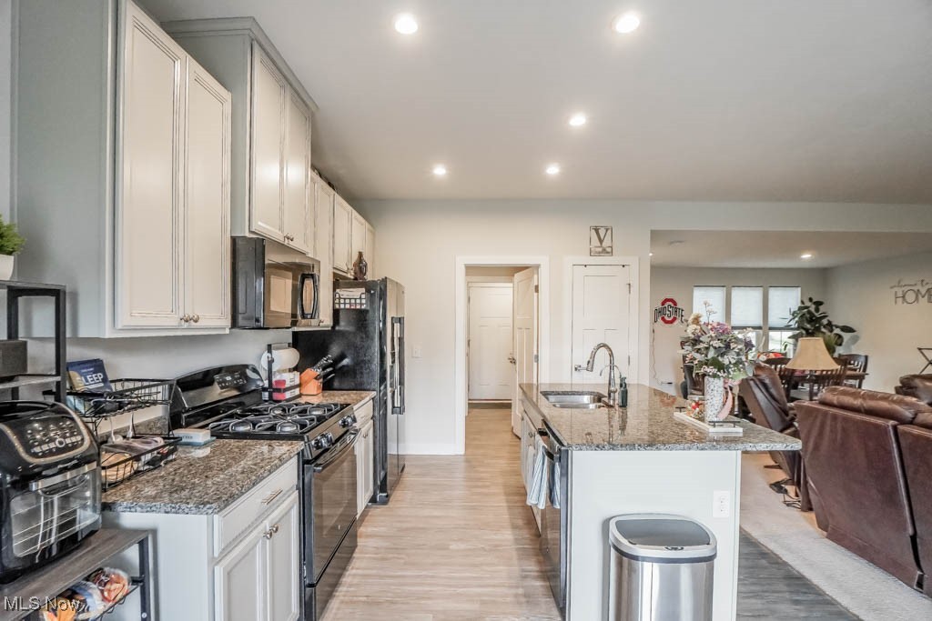 7866 Copper Court Circle, Canton, Ohio image 10