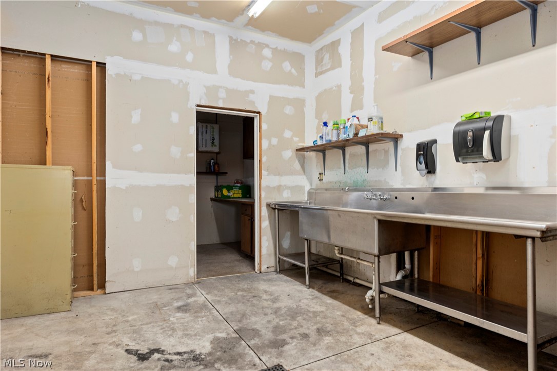 Henrietta 13 - Residential