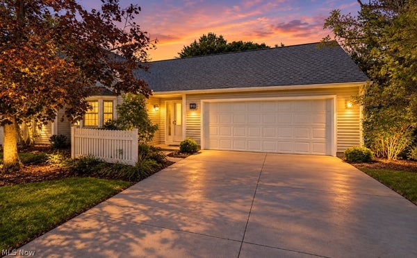 910 WELLSLEY LN, AKRON, OH 44313 - Image 3574b4f2597ffa70a42fb4c876bcc1ba/2381628907